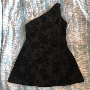 Black cocktail dress. Size 14P. Never worn.